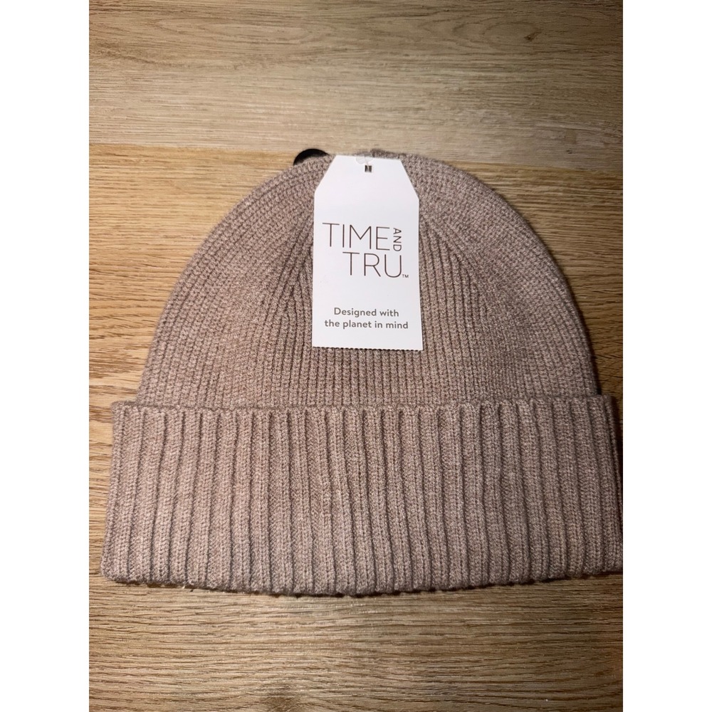 Women ribbed beanie